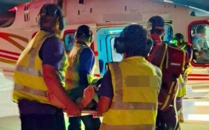 Đi mát xa thư giãn, người đàn ông 56 tuổi bị liệt nửa người phải cấp cứu bằng trực thăng