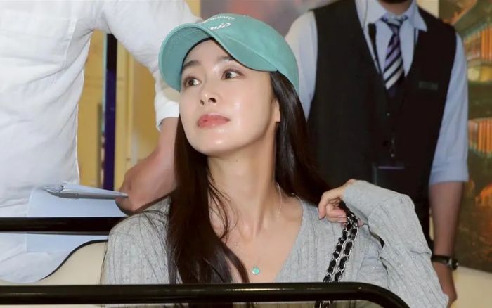 Xôn xao khoảnh khắc Kim Tae Hee lộ diện sau một thời gian dài 'ở ẩn'