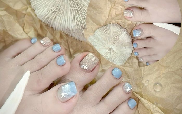 Sơn móng chân mùa hè: Sắc màu 'chất' nhất cho những đôi sandal