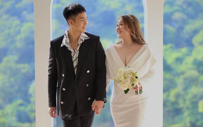 Nam ca sĩ cưới con gái tỷ phú mạt chược, được mẹ vợ biệt thự trị giá 350 tỷ đồng