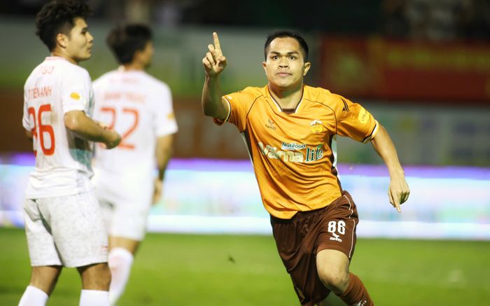Dụng Quang Nho bất ngờ chia tay HAGL