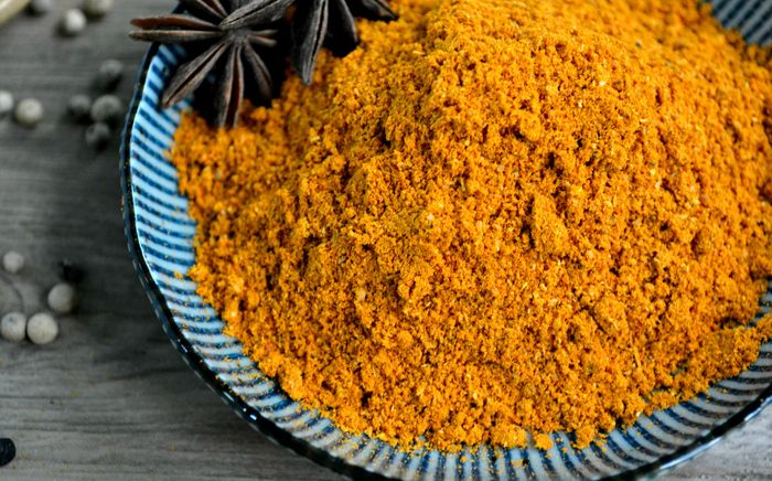 Sử dụng bột cà ri để đi cướp tiền, 4 thanh niên bị bắt giữ