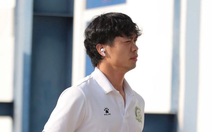 Đòn giáng mạnh cho Công Phượng