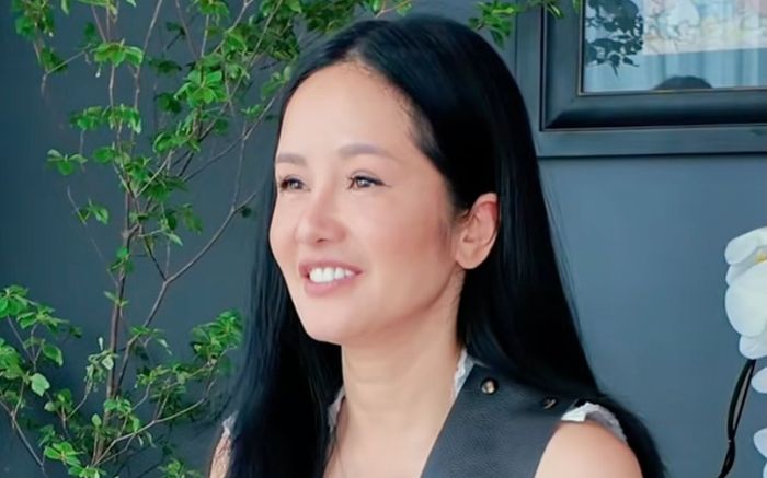 Diva Hồng Nhung rưng rưng khoe món quà đặc biệt của fan khi điều trị ung thư