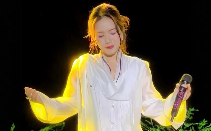 Thùy Chi giảm cân, nhan sắc khiến fan 'giật mình'