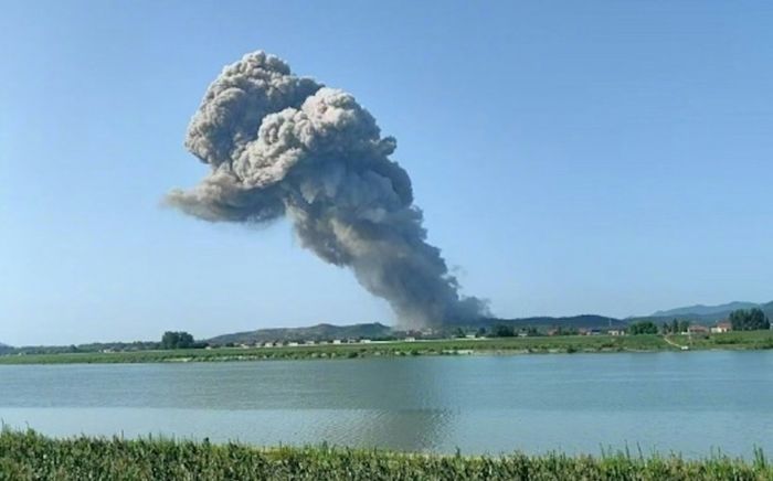 Nổ nhà máy sản xuất pháo hoa, hàng chục người thương vong