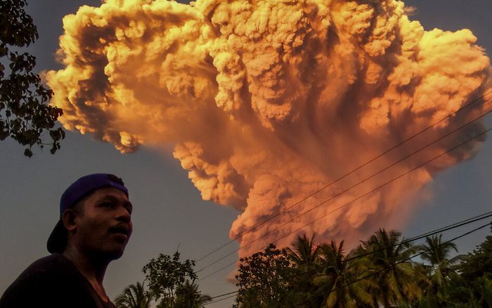 Bali tê liệt vì núi lửa: Nhiều chuyến bay bị hủy, cảnh báo du lịch được kích hoạt