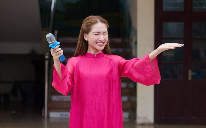 Hòa Minzy tuyên bố 'chơi sốc' sau thành công của Bắc Bling