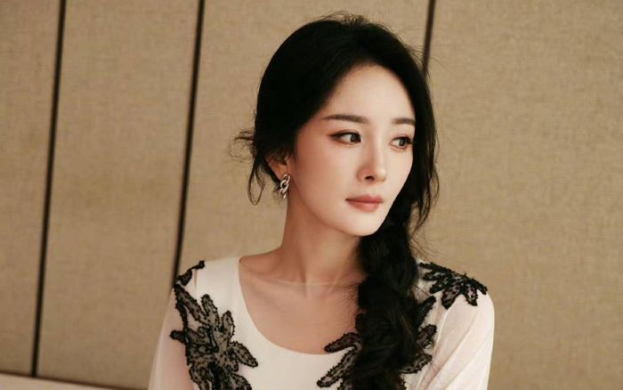 Hé lộ thái độ thật của Dương Mịch dành cho con gái