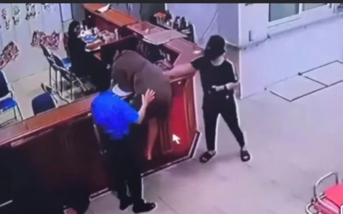 Nữ nhân viên y tế ở Nghệ An bị người nhà bệnh nhân hành hung: Công an vào cuộc