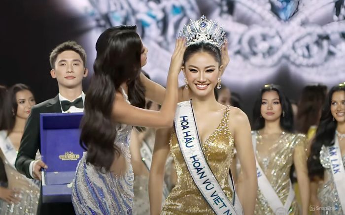 Trực tiếp: Nguyễn Hoàng Phương Linh đăng quang Hoa hậu Hoàn vũ Việt Nam 2025