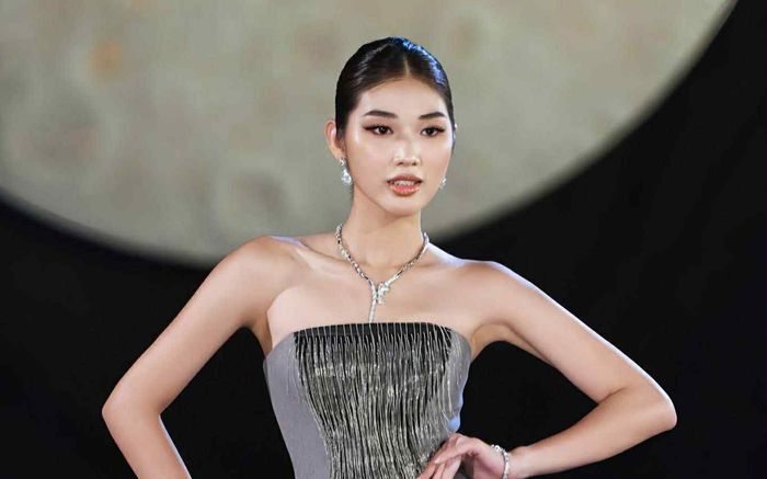 Thí sinh ẩn ý Tân Hoa hậu Hoàn vũ Việt Nam được thiên vị