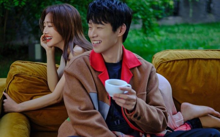 Cặp đôi nổi tiếng showbiz 'tái hợp' sau một thời gian bị nghi chia tay