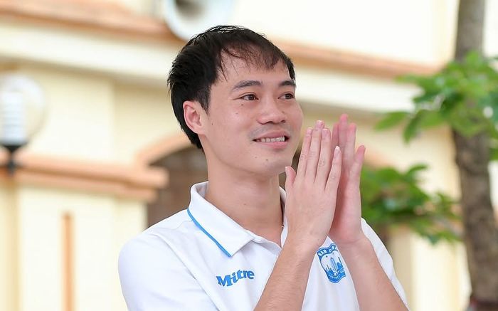 Văn Toàn đổi đời