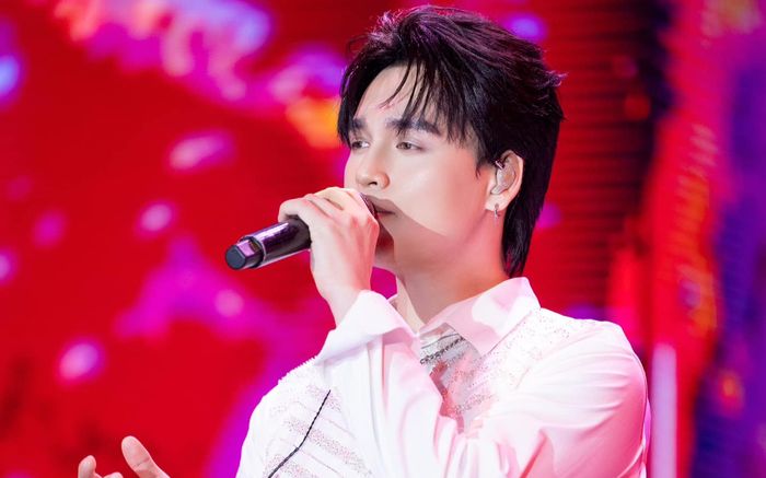 'Nước đi' khó ngờ của Nguyễn Trần Trung Quân