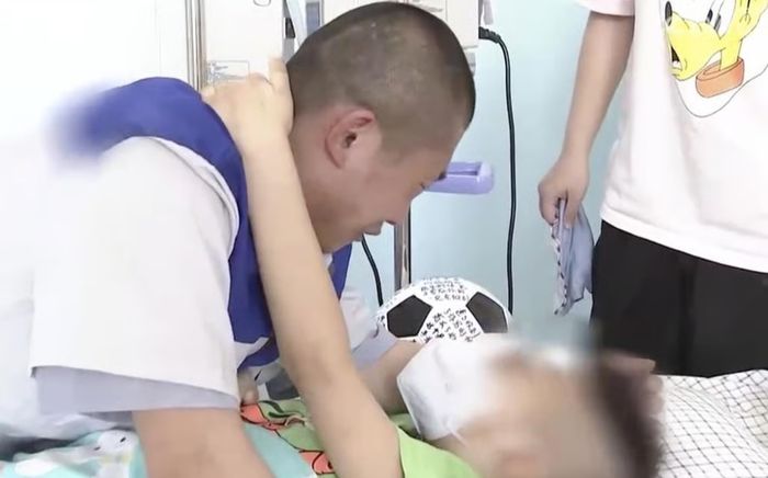 Người cha ngồi tù vì trộm đồ để cứu con, nhận tin dữ khi vẫn trong trại giam