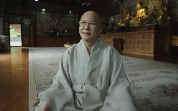 Nữ ca sĩ từng nhận cát-xê 190 triệu đồng, bị gia đình phản đối khi xuống tóc đi tu