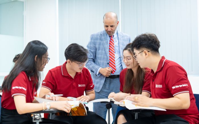 Chương trình Cử nhân liên kết Quốc tế tại HUTECH: Đầu tư tương lai với lợi thế bằng cấp nước ngoài