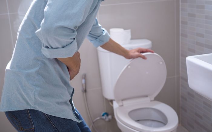 Đi vệ sinh vào buổi sáng: Những dấu hiệu cảnh báo bất thường nên biết