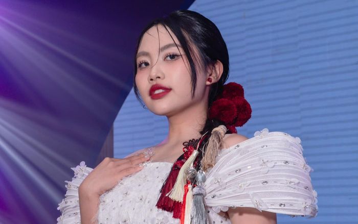 Dân mạng 'dậy sóng' trước hình ảnh của Phương Mỹ Chi