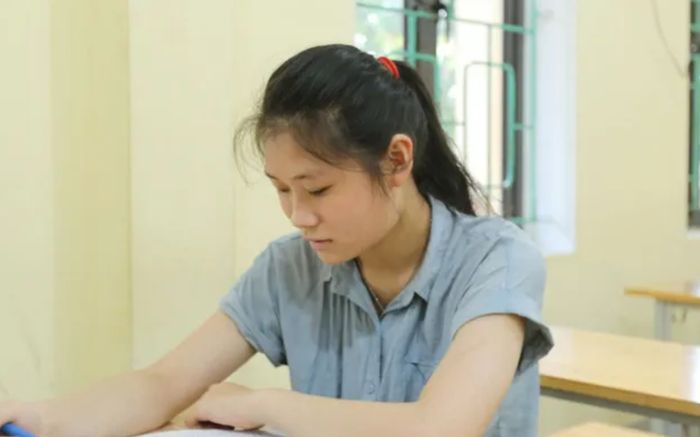Nữ sinh được đặc cách thi tốt nghiệp THPT nhưng vẫn quyết tâm dự thi