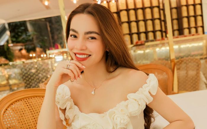Nhan sắc khó tin của Hồ Ngọc Hà ở tuổi 41 qua camera thường