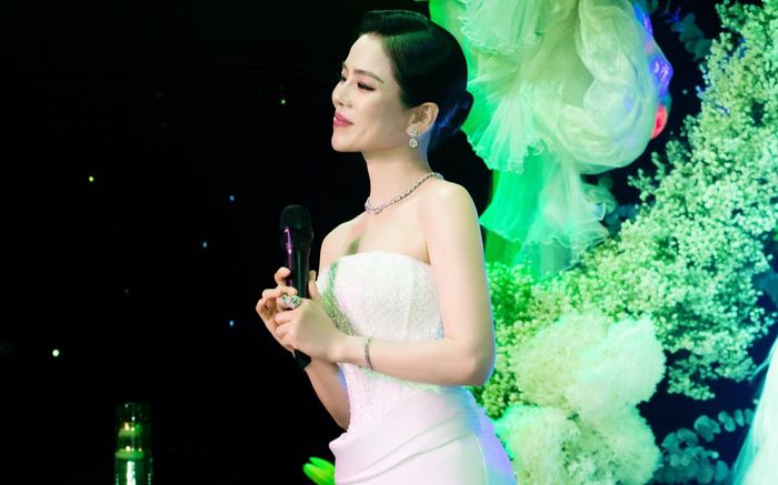 Lệ Quyên vắng mặt trong show diễn có Hồ Ngọc Hà