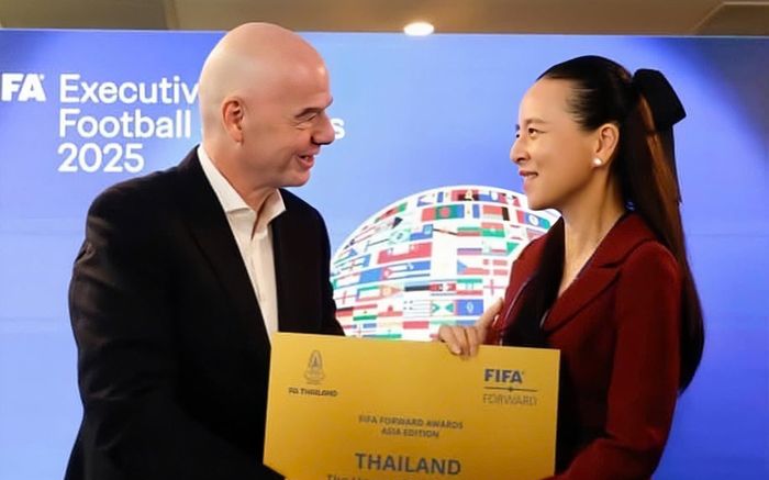 Tấm séc trị giá 13,3 tỷ đồng của Madam Pang