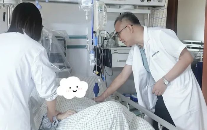 Người đàn ông mắc ung thư gan vì thói quen uống nước buổi sáng