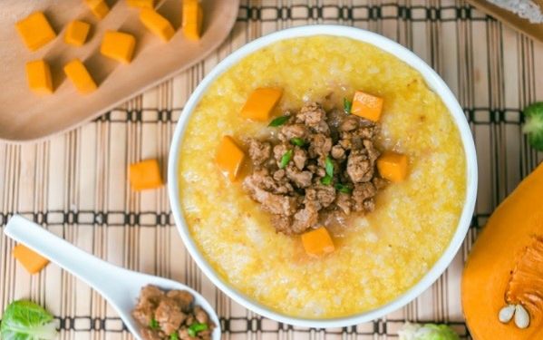 Cháo dinh dưỡng vỉa hè và những điều mà cha mẹ chưa biết