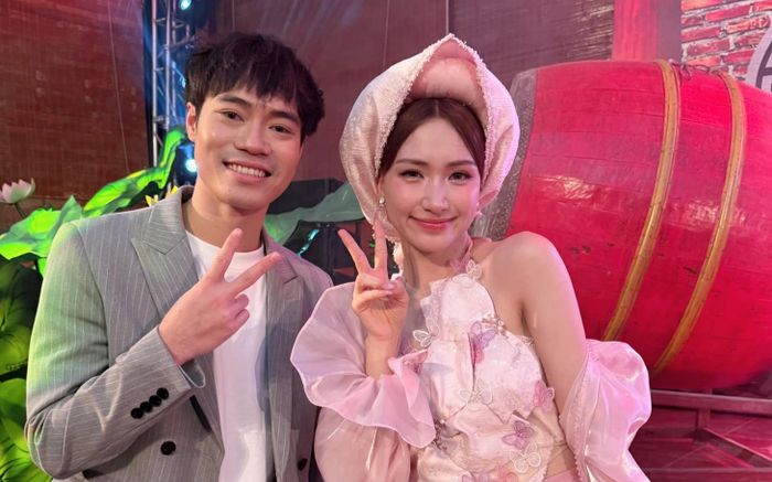 Hơn 10 nghìn người bất ngờ trước Văn Toàn và Hoà Minzy