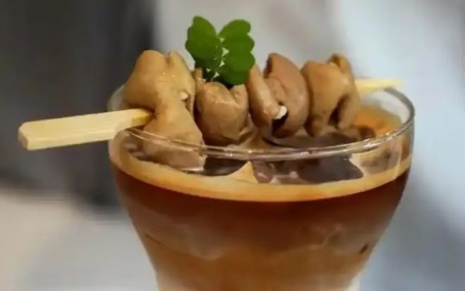 Cà phê lòng heo: Thức uống khiến cộng đồng mạng 'dậy sóng'