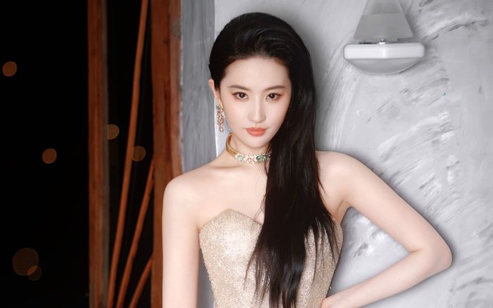 Lưu Diệc Phi bất ngờ nhận chỉ trích