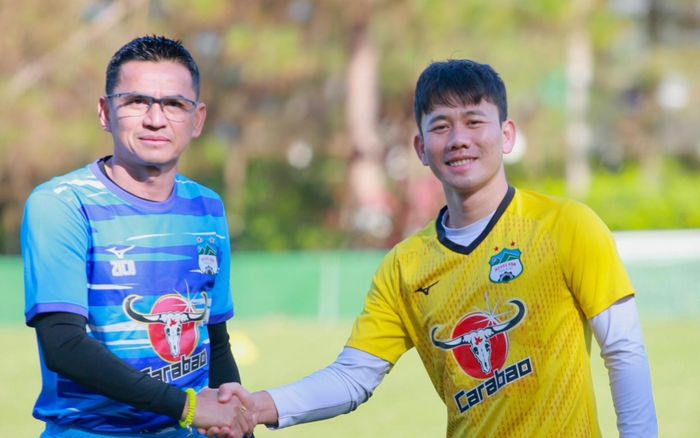 Nỗi buồn Xuân Trường, Minh Vương đá hạng Nhất