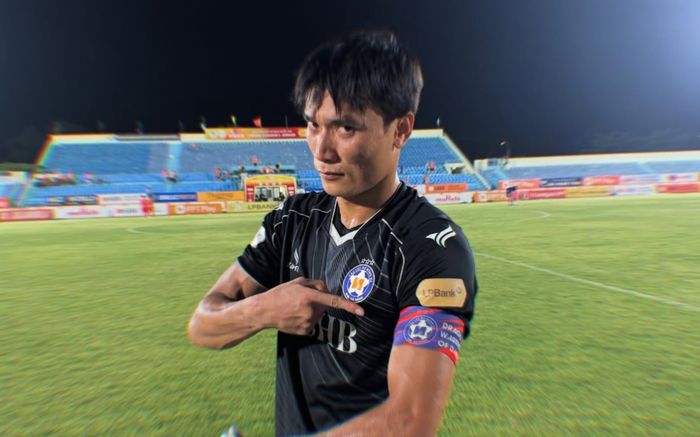 Từ quyết định chia tay của thủ môn Bùi Tiến Dũng