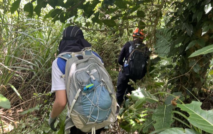 Nam thanh niên bị một loài vật tấn công khi leo núi, được giải cứu sau 3 tiếng