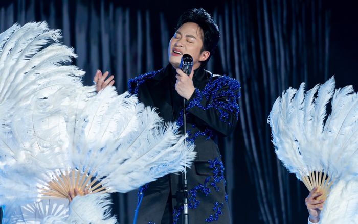 Mạng xã hội 'dậy sóng' vì ca sĩ Tùng Dương