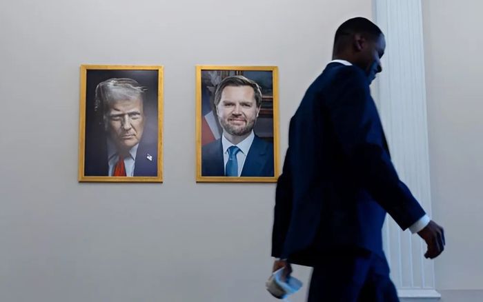Bức chân dung mới của ông Donald Trump tại Nhà Trắng
