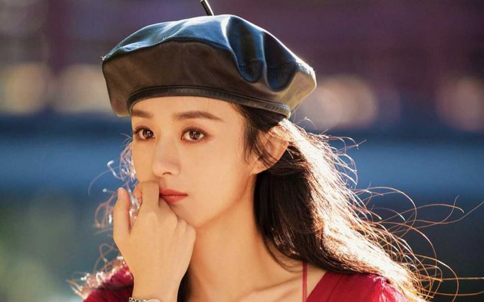 Triệu Lệ Dĩnh bị chê thảm họa, người thân này lại thành tâm điểm