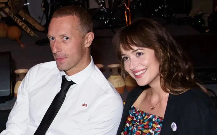 Mỹ nhân '50 sắc thái' chia tay bạn trai sau gần một thập kỷ bên nhau