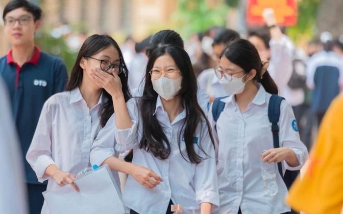 Thi vào lớp 10 tại TP.HCM: Đề Văn mang tính phân hoá cao, dễ lấy điểm 7
