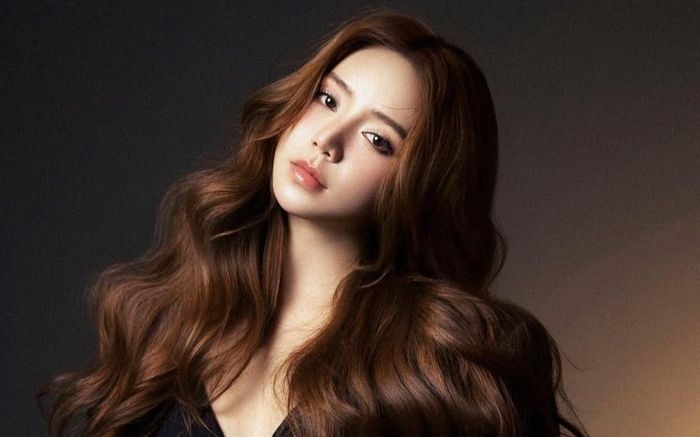 Quỳnh Kool đẹp bốc lửa trong hình ảnh mới