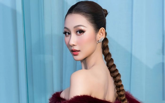 Đoạn clip 12s gây xôn xao của Hoa hậu Quế Anh