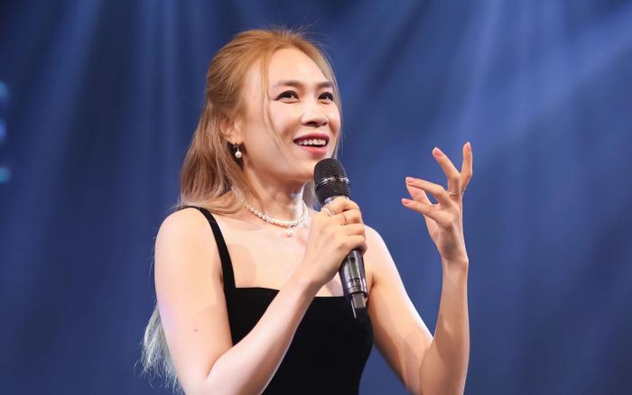 Mỹ Tâm khoe món quà ý nghĩa từ người đặc biệt