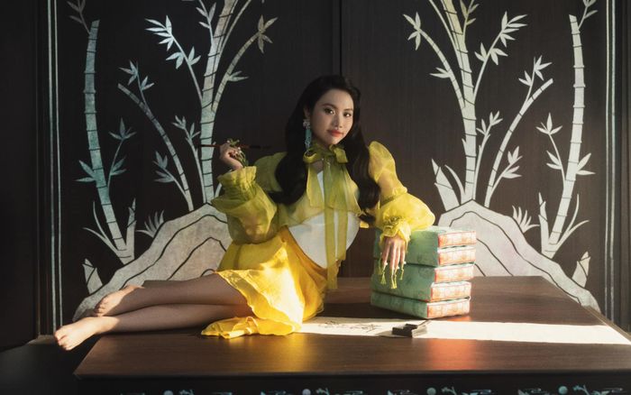 Phương Mỹ Chi mang 'Vũ trụ có anh' đến bán kết Sing! Asia?