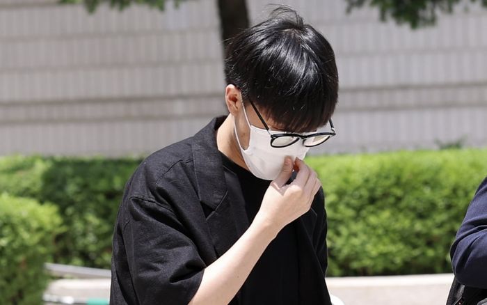 Nam ca sĩ nhận án tù 3 năm, bị bắt giữ ngay tại tòa