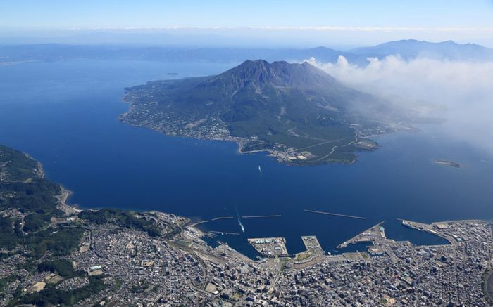 Hai hòn đảo ngoài khơi Nhật Bản bất ngờ dịch chuyển khiến người dân lo lắng