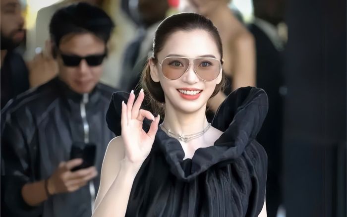 Cnet phản ứng khi Angelababy tái xuất fashion week