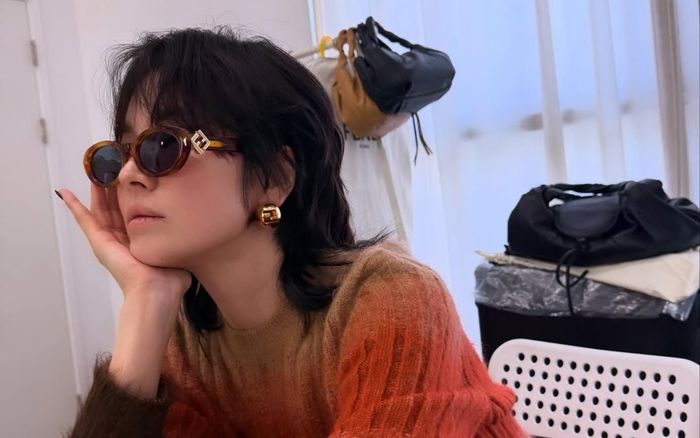 Song Hye Kyo gây xôn xao với diện mạo lạ lẫm