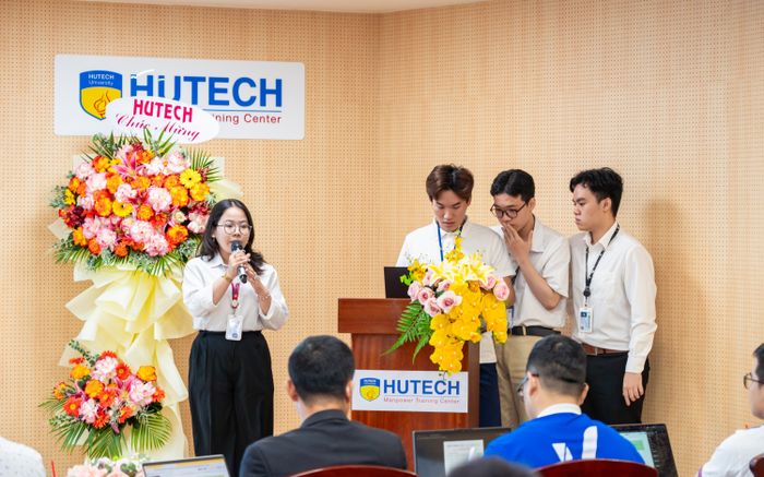 Khám phá giảng đường đầy cảm hứng của sinh viên IT HUTECH